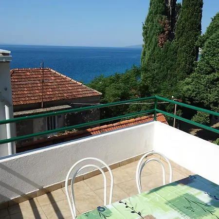 Anka Apartment *
